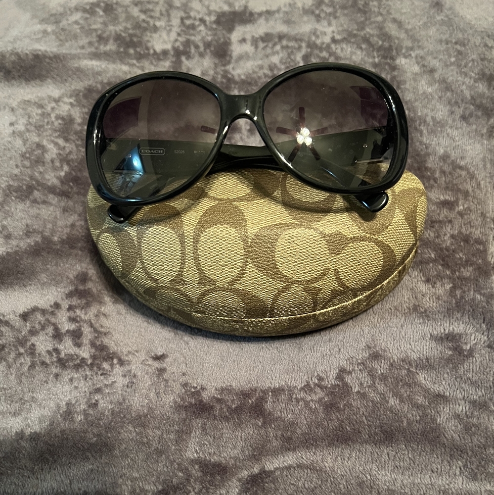 COACH Black Sunglasses